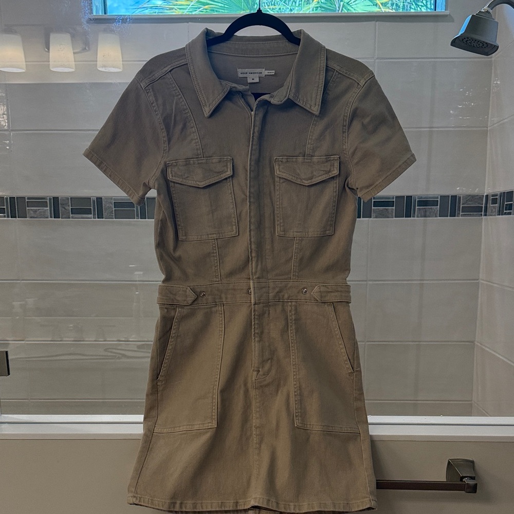 Good American Tan Utility Jean Dress with zip up and buttons. Size Medium - Picture 4 of 11